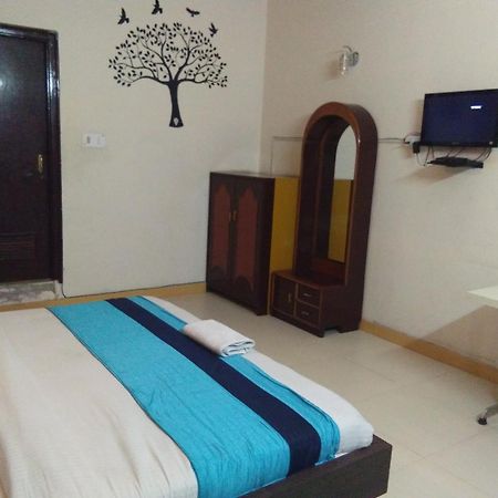Hotel Samridhi Palace Juhi Bari Exteriér fotografie